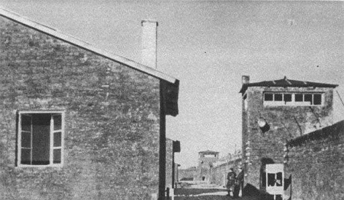 big_G_siowka_Prison_in_Warsaw__1944_