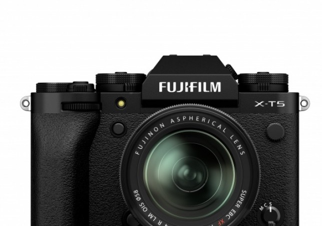 FUJIFILM X-T5